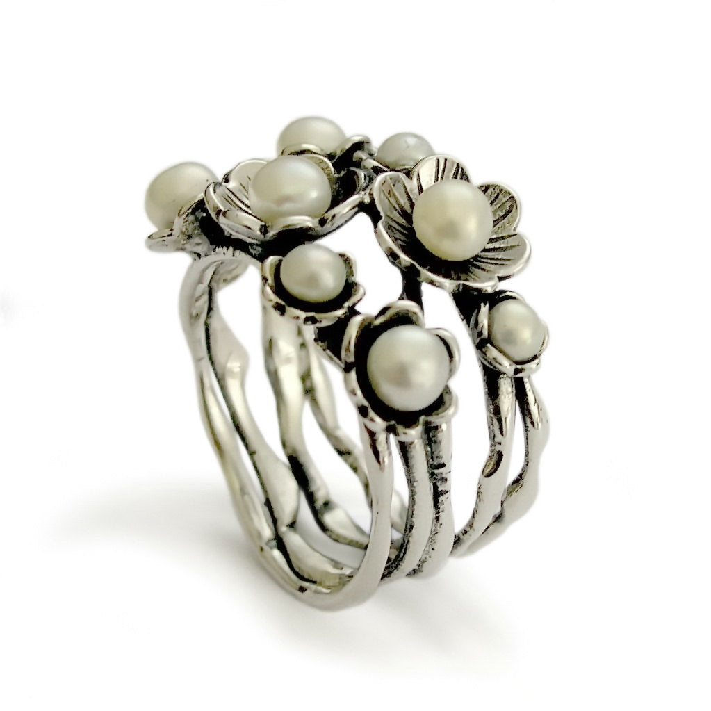 R1696 Silver flowers ring with Pearls