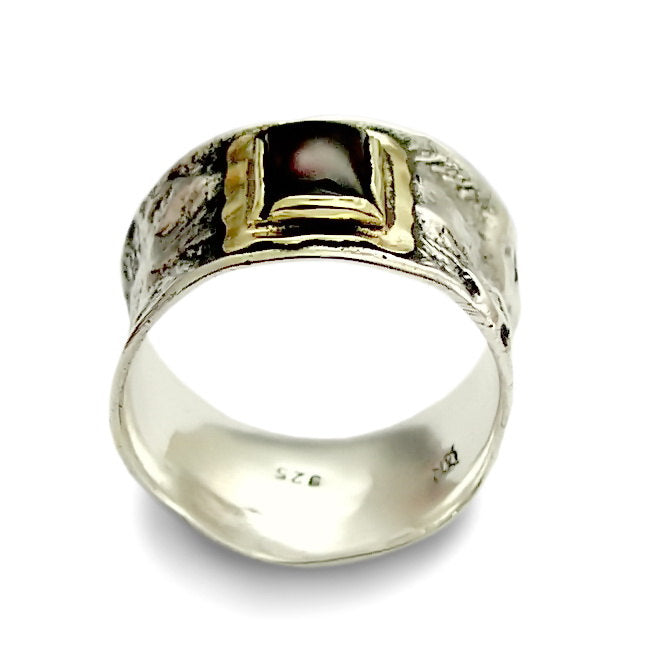 R1076C Square Garnet textured silver band