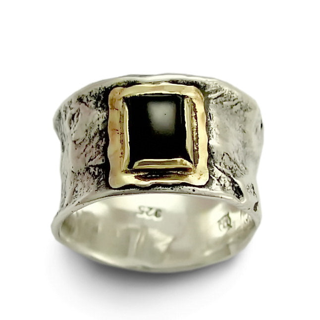 R1076C Square Garnet textured silver band