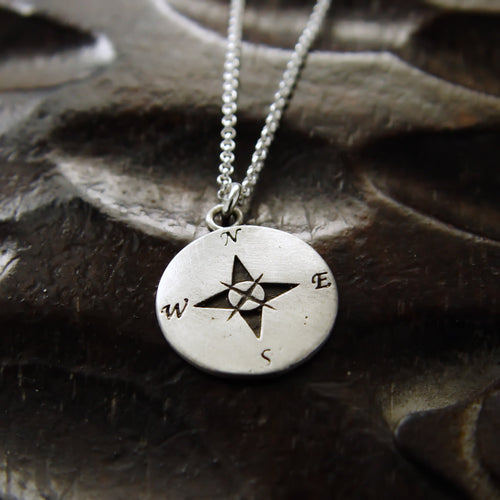 MN4081 Silver Compass necklace