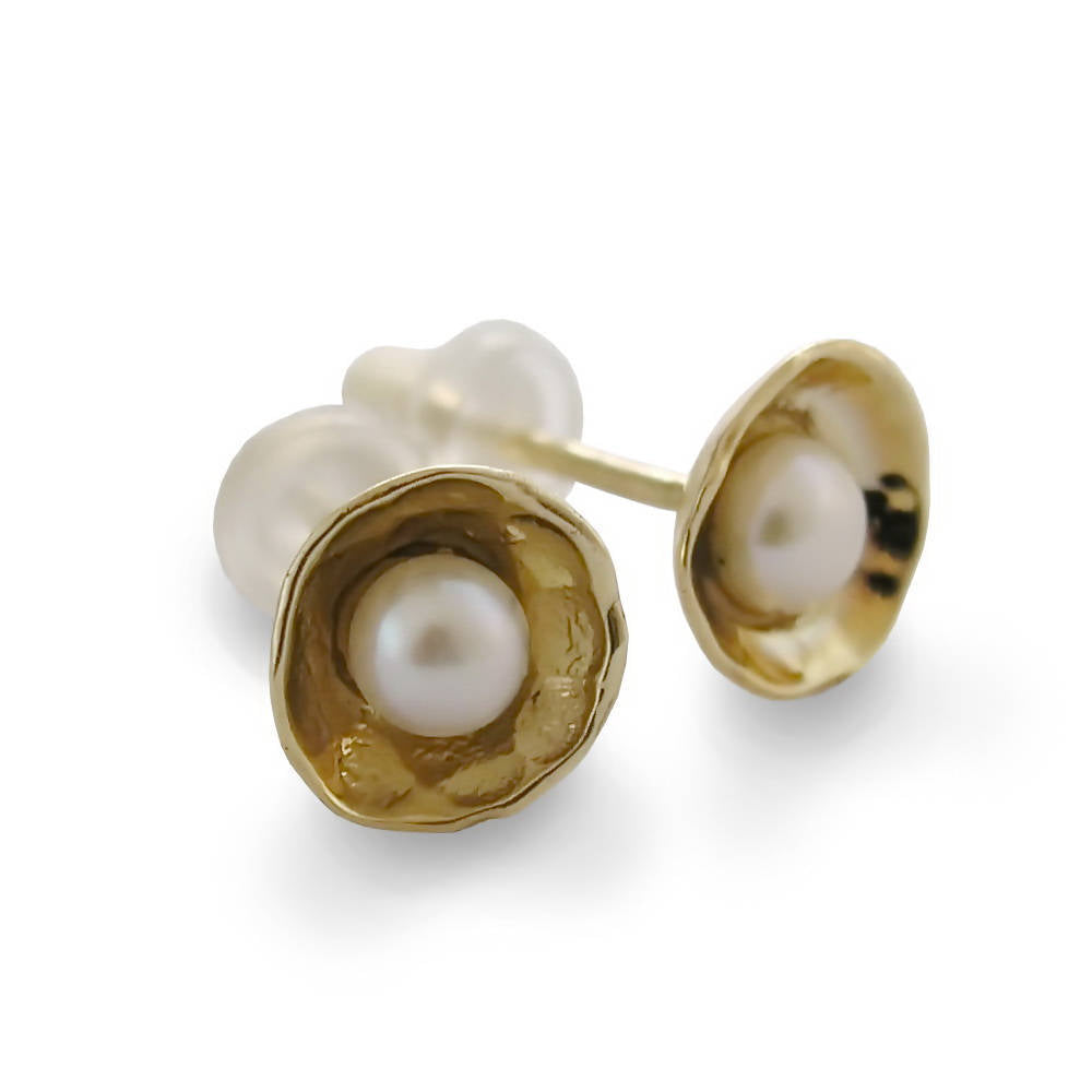 EG03773 Gold and Pearls stud earrings