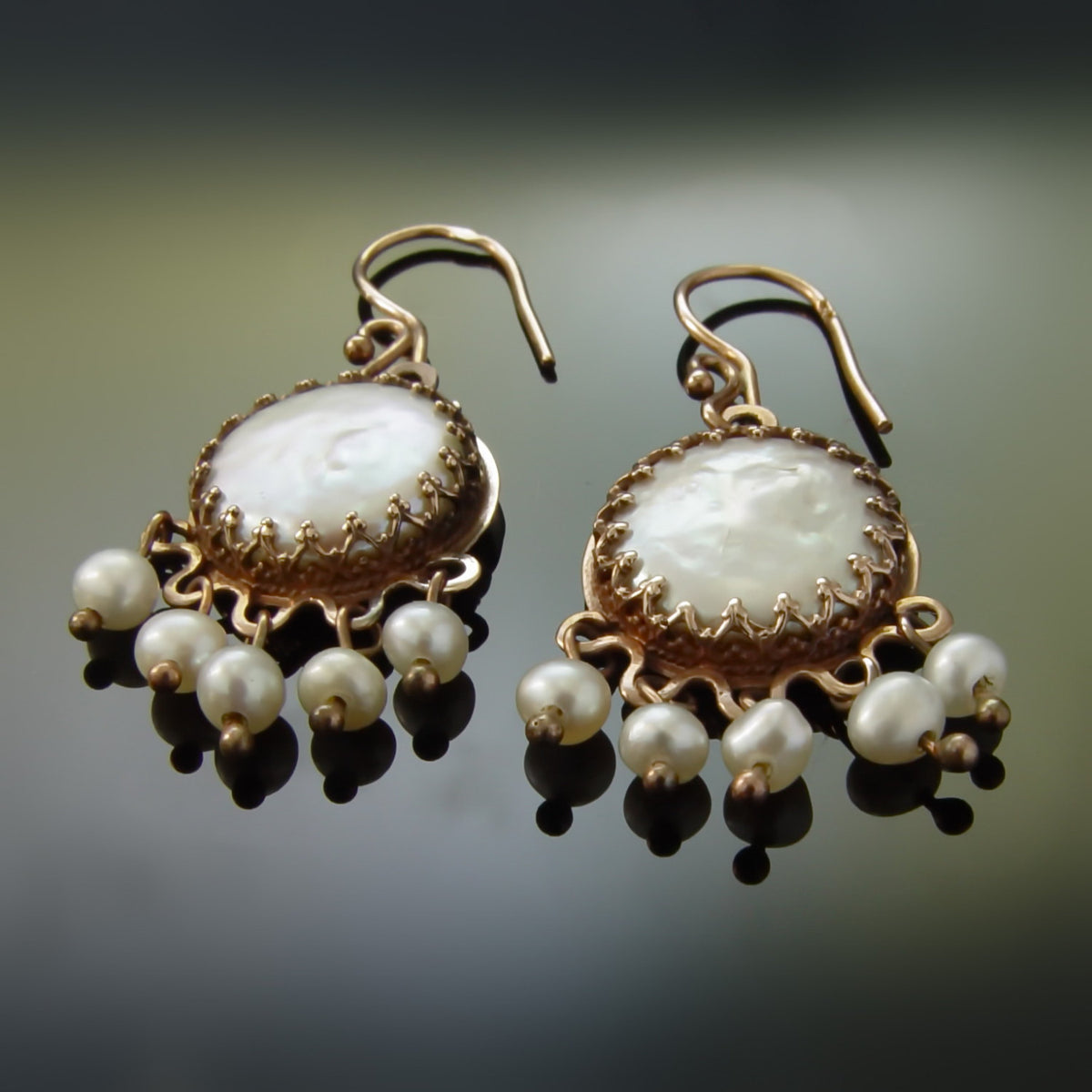 EG0711 Victorian Crown pearls earrings