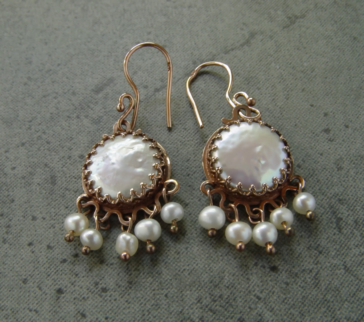 EG0711 Victorian Crown pearls earrings