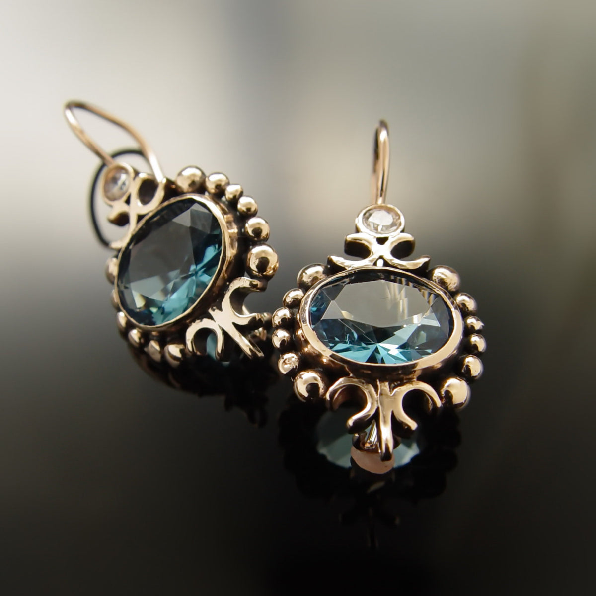 EG0712B Celtic Topaz gold earrings