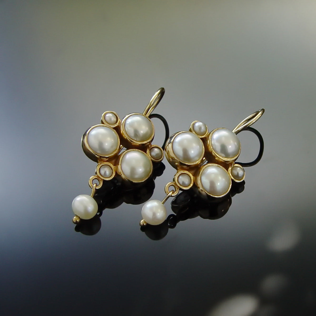 EG0707B Small Pearls chandelier earrings