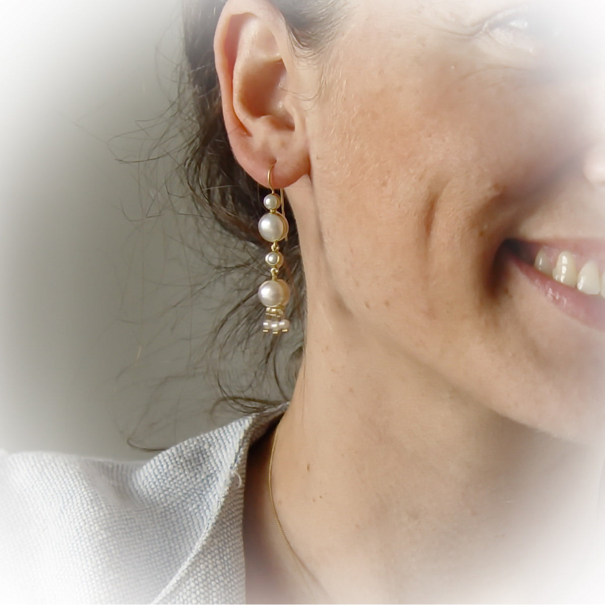 EG0759D Gold Chandelier Earrings with Pearls