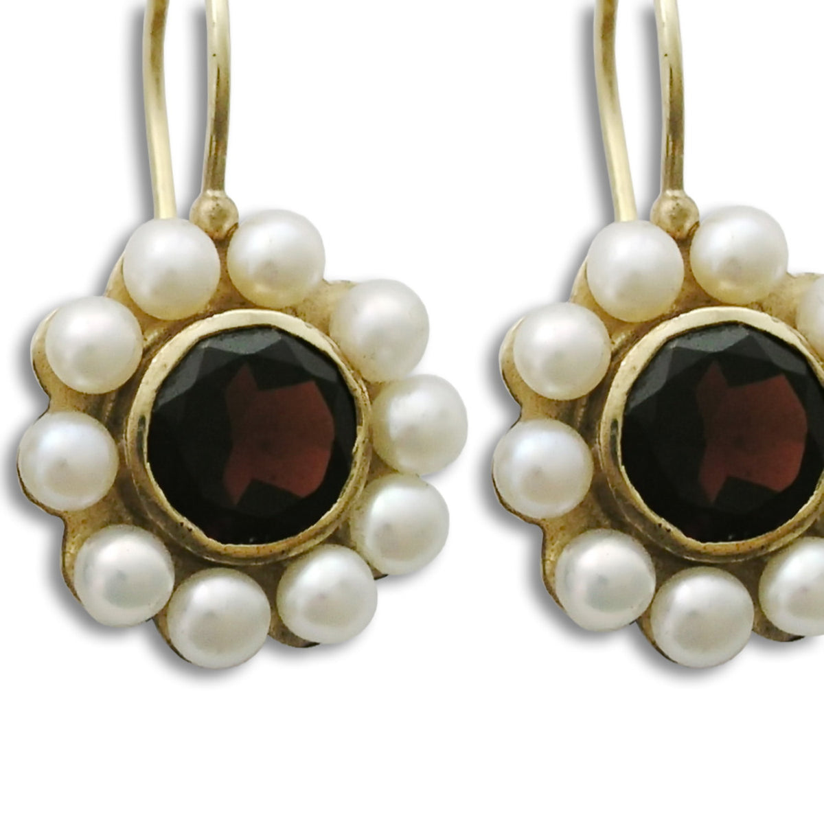 EG0738 Pearl and Garnet flower earrings