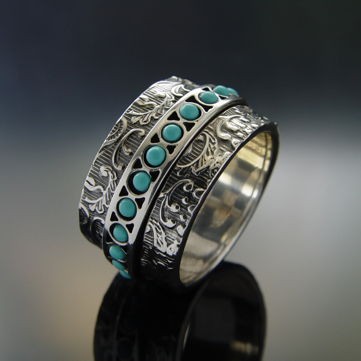 Silver flowers band with Turquoise spinner, spinner ring, silver spinner band