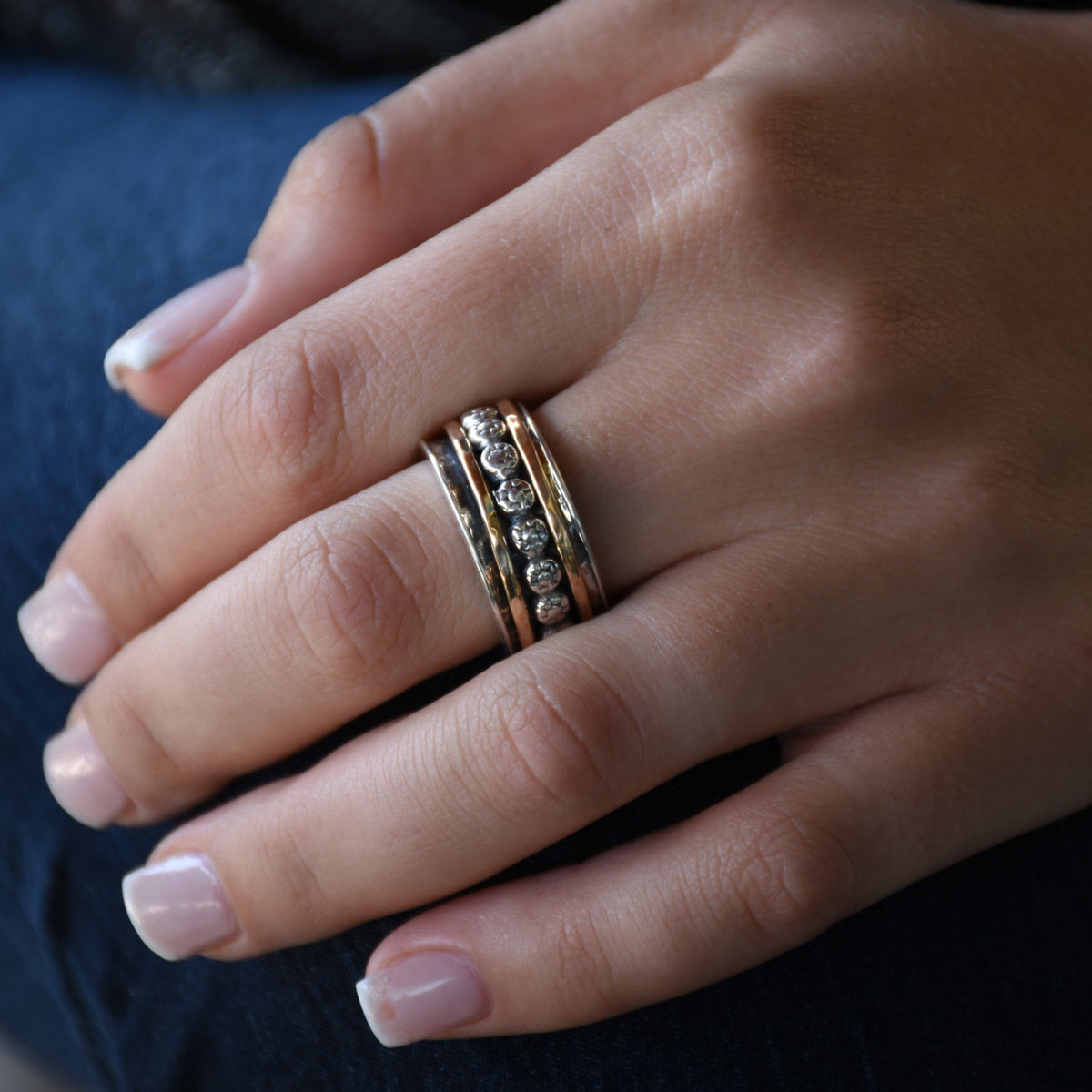 R1012F Floral Silver and Gold Spinner Band