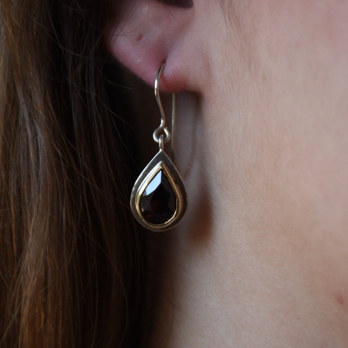 E0329 Teardrop Red Garnet Earrings