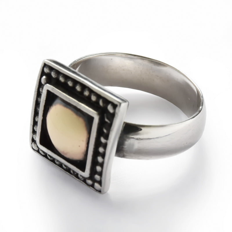 R0146 Square dotted two tone ring