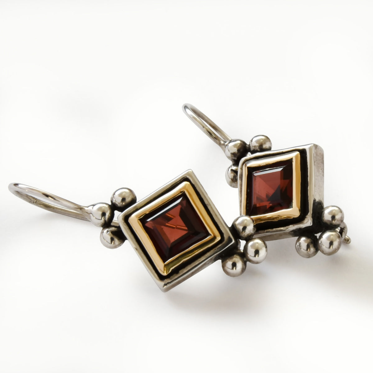 E0306X Square Garnet two tone earrings