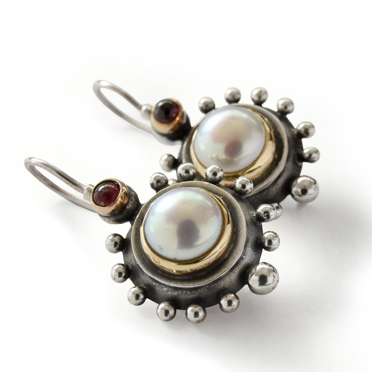 E0349 Dotted Pearl drop earrings