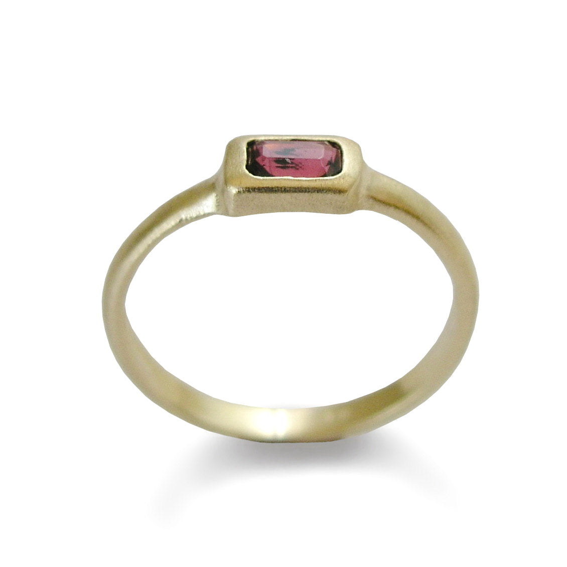 RG1800-1 Modern Gold ring with Square Garnet