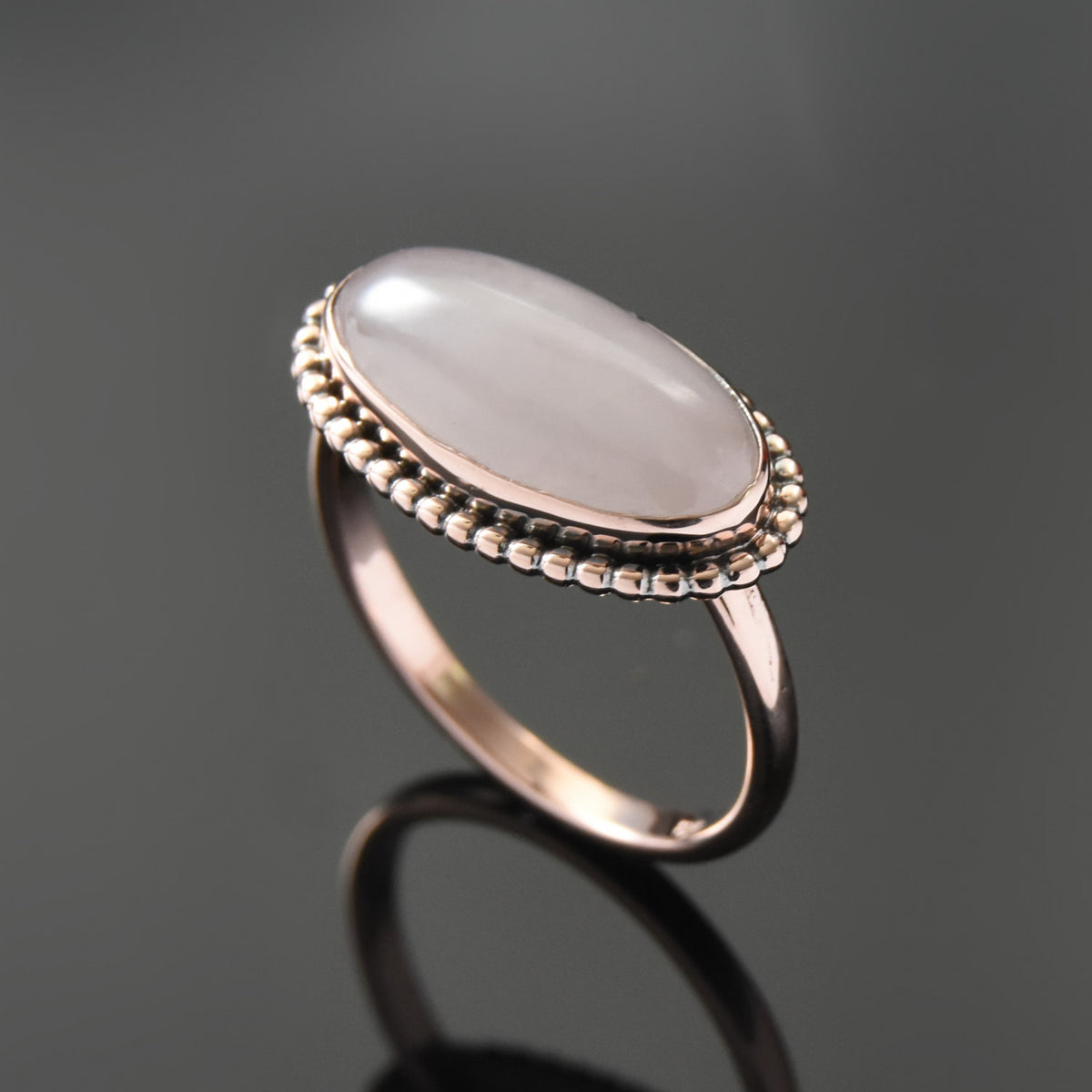 RG1810 Oval Rose Quartz dotted ring