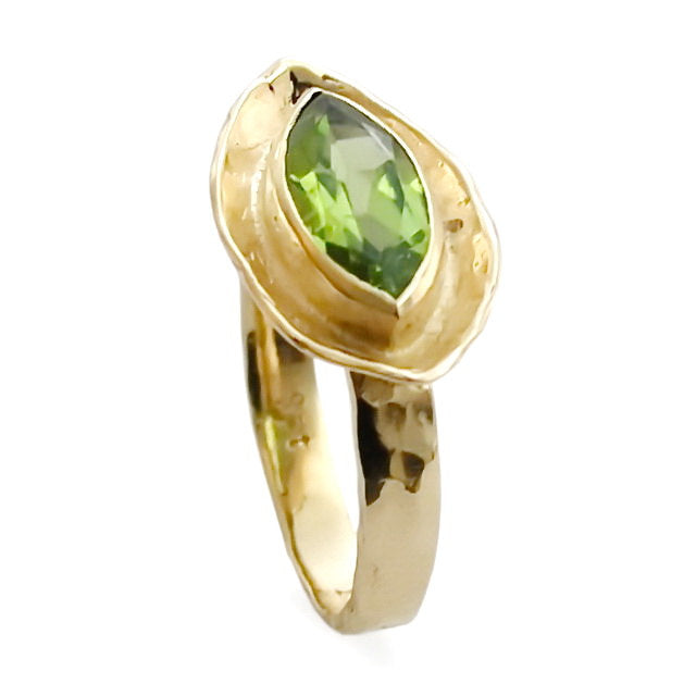 RG1040 Gold Ring with Marquise Peridot