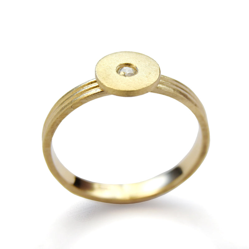 RG0947 Round Diamond engagement ring