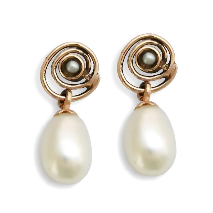 EG7769B Dangle Pearl and gold earrings with spiral motif